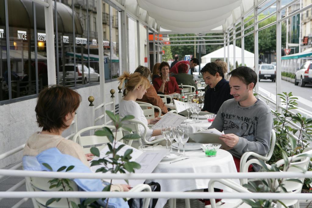 Hotel Nice La Seu d'Urgell Buitenkant foto