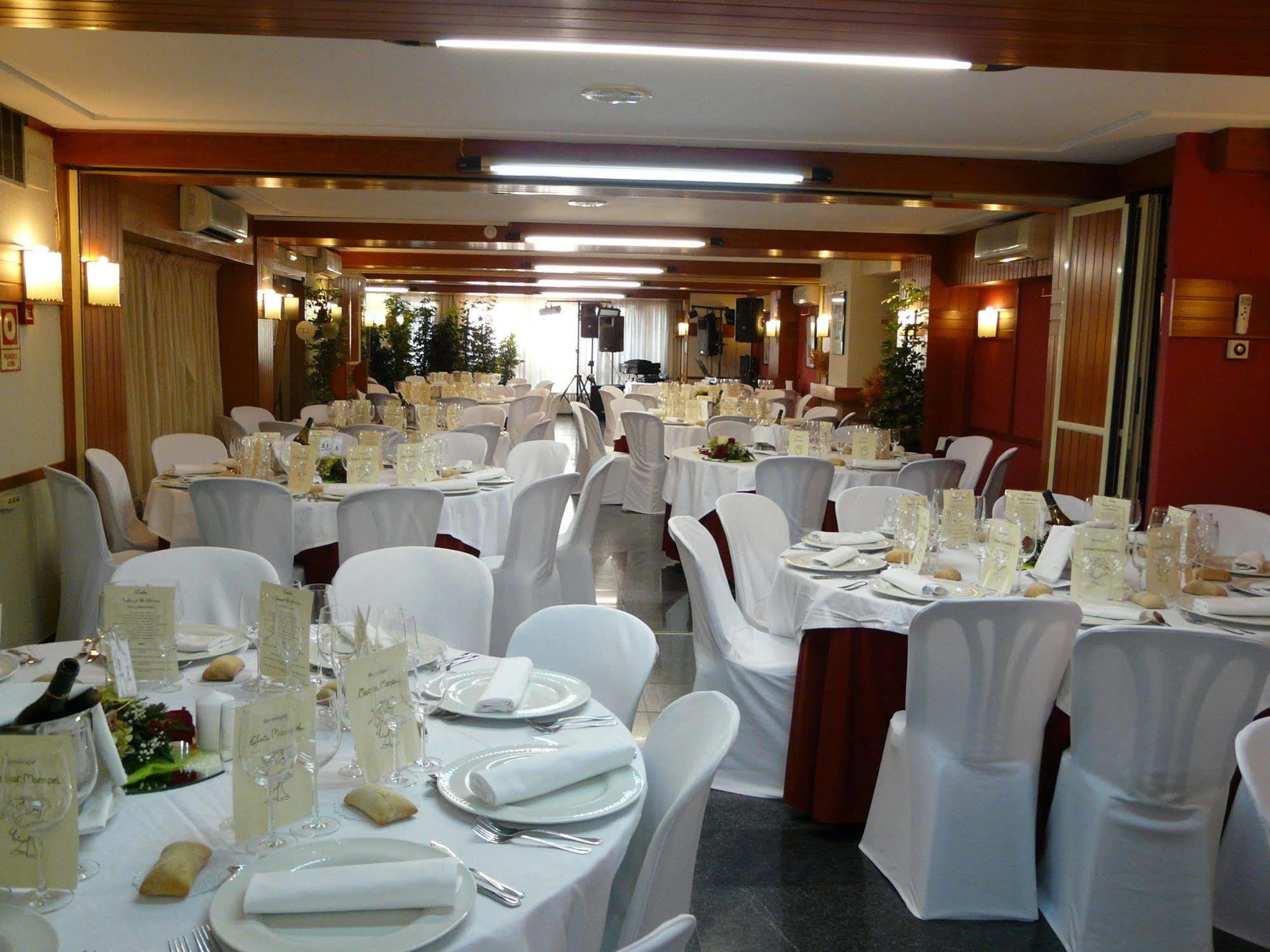 Hotel Nice La Seu d'Urgell Buitenkant foto